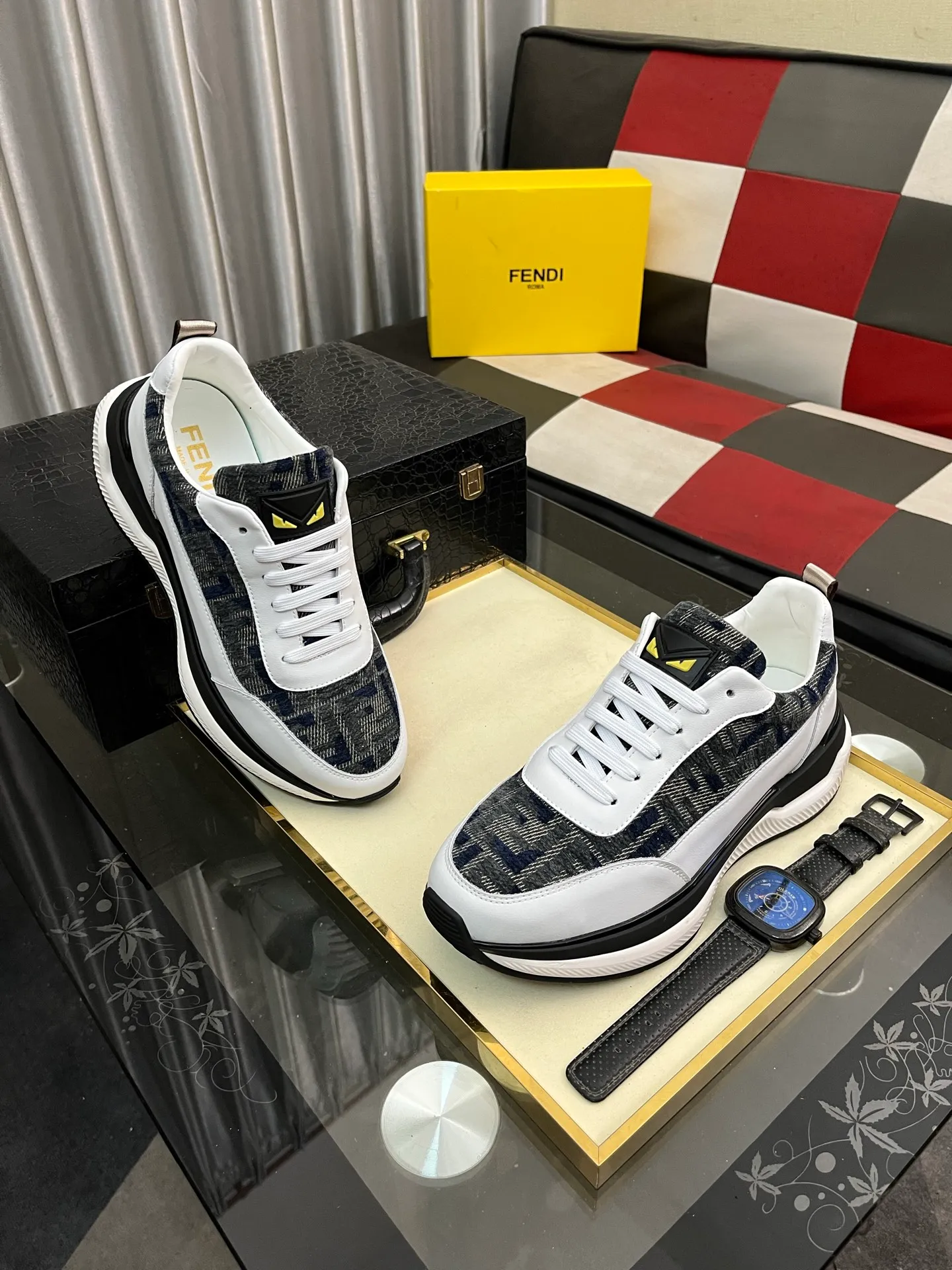 Men's Men's Shoes💰458⌚️⌚️[FENDI] Fendi's classic and comfortable men's, this complex sneaker is made of soft calfskin➕genuine leather lining➕original ultra-light rubber material with rough outsole. This unique light style is suitable for the casual and refined sensibility of this season. It is comfortable and natural on the feet. It is an everyday style for casual travel in autumn and winter! 38−444️⃣colors available